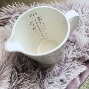 Measuring cup
